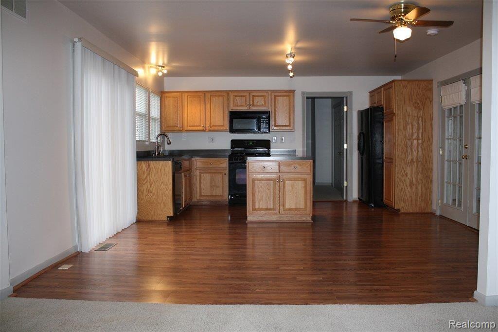 22151 29 Mile Road Ray, MI 48096 - Photo 2 of 5 Kitchen.JPG