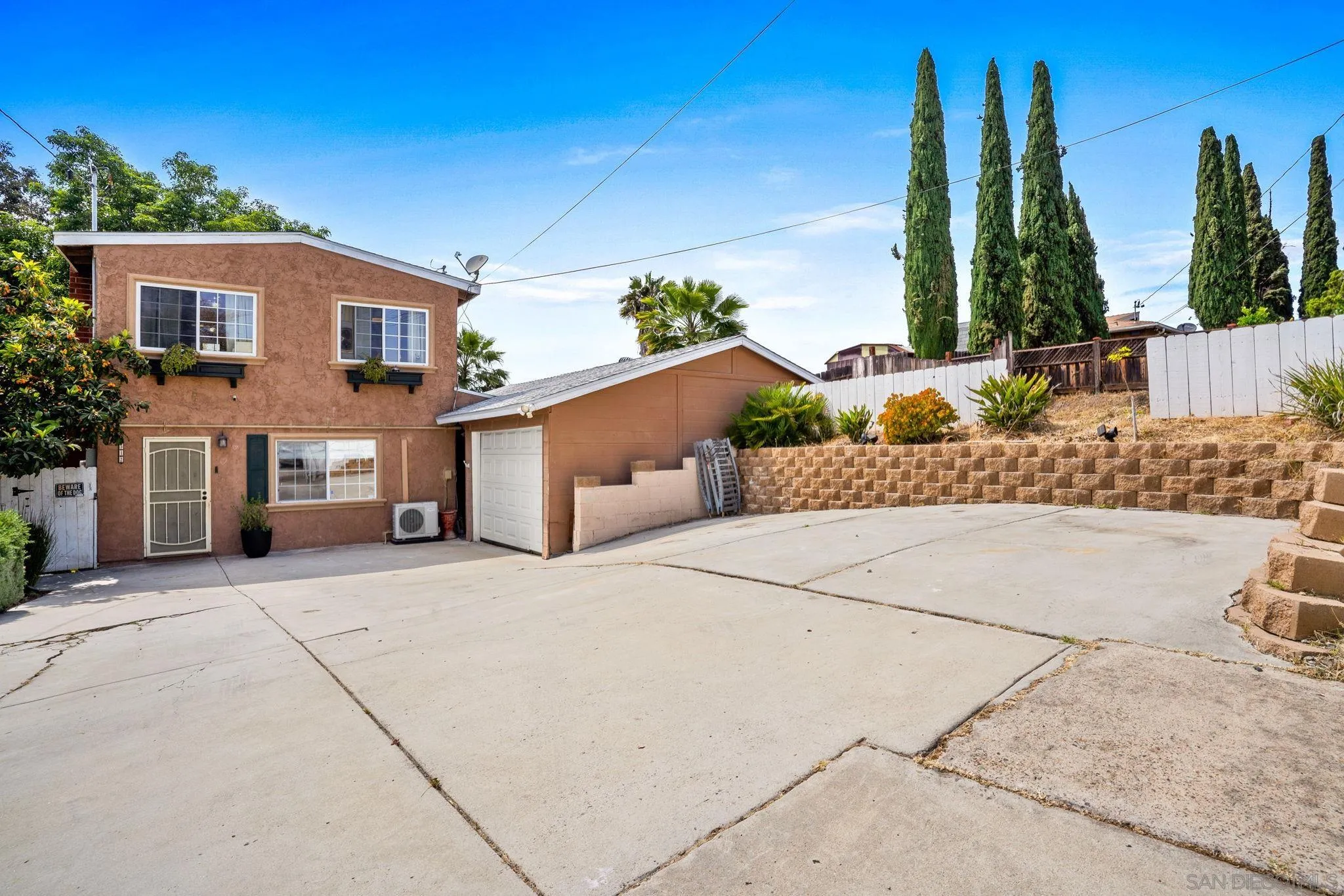 512 Felicita Avenue Spring Valley, CA 91977 - Photo 3 of 40 Gallery Image 3