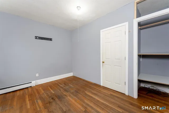 $2,400 | 146 Charles Street, Waterbury, CT 06708