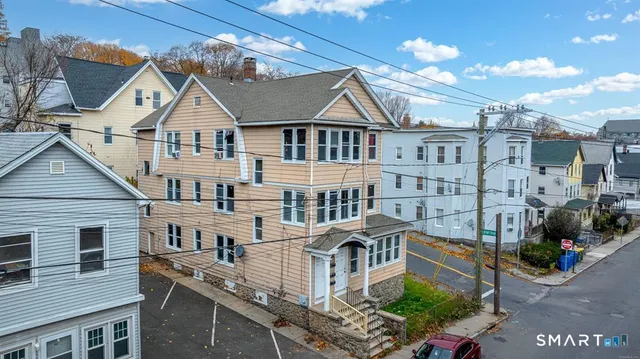 $2,400 | 146 Charles Street, Waterbury, CT 06708