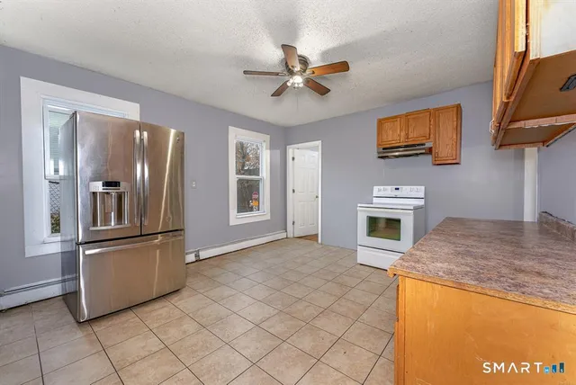 $2,400 | 146 Charles Street, Waterbury, CT 06708