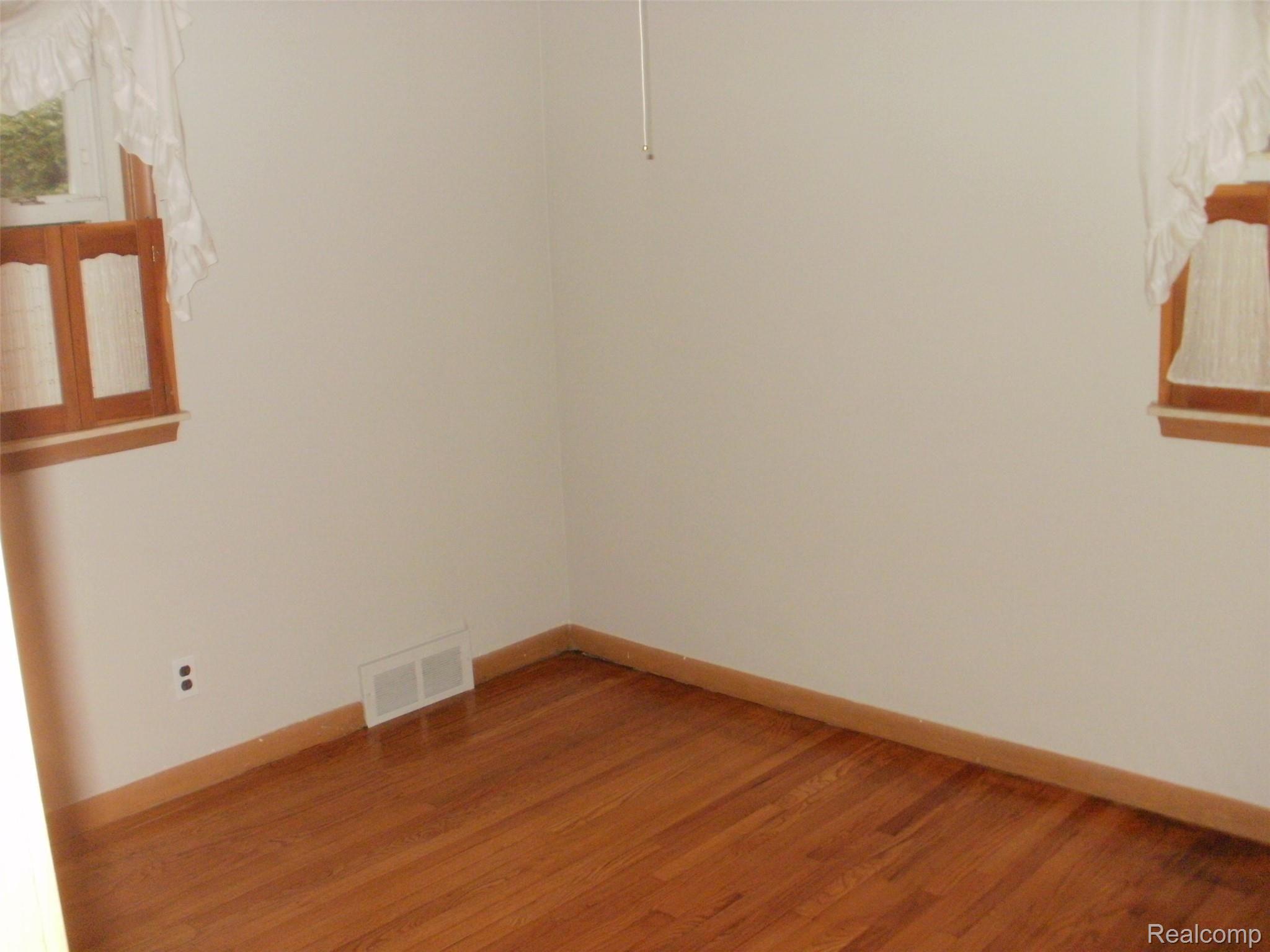16044 Meadowbrook Road Redford, MI 48239 - Photo 13 of 26 Bedroom 2.JPG