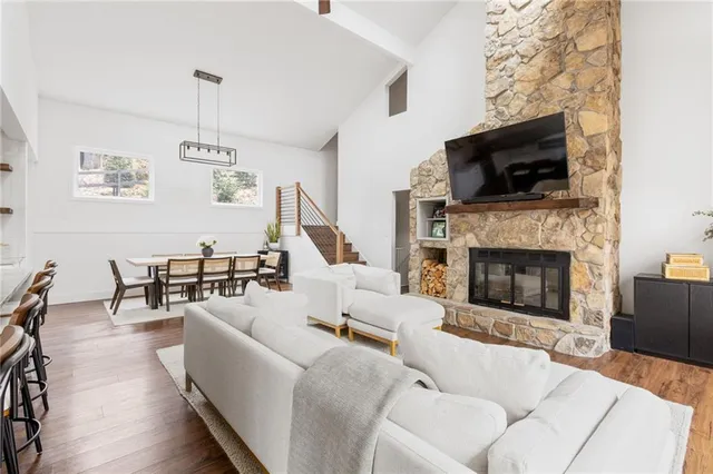 $839,000 | 110 Lake Top Court, Roswell, GA 30076