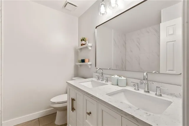 $839,000 | 110 Lake Top Court, Roswell, GA 30076