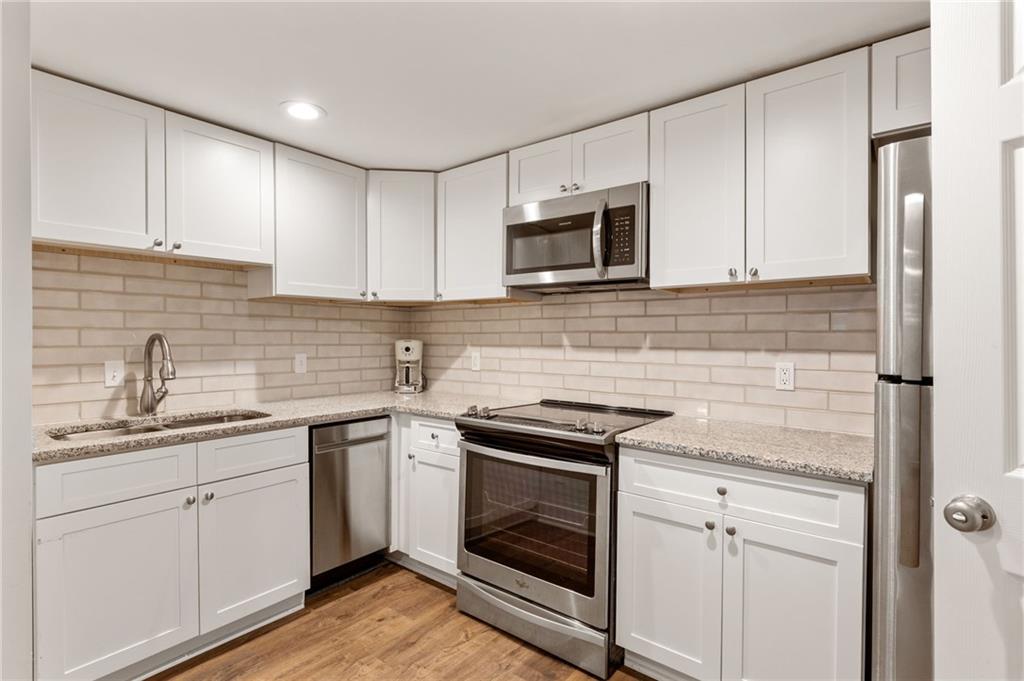 110 Lake Top Court Roswell, GA 30076 - Photo 35 of 52