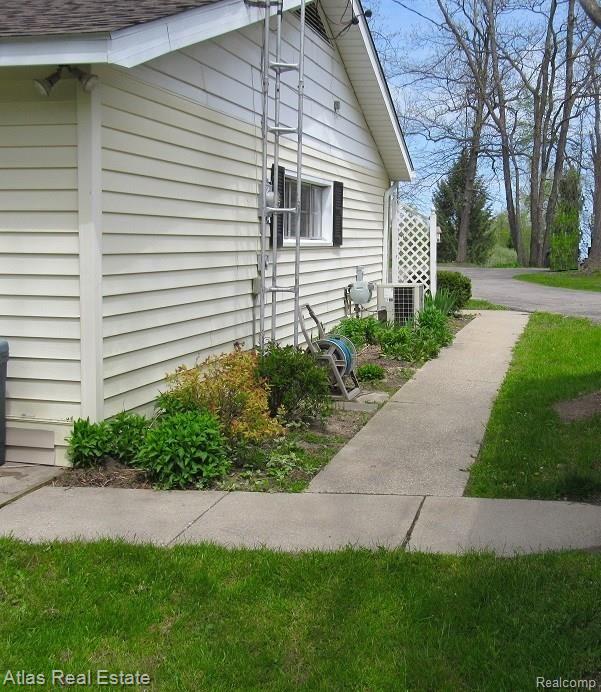 10492 Horton Road Goodrich, MI 48438 - Photo 7 of 16 IMG_3823.JPG