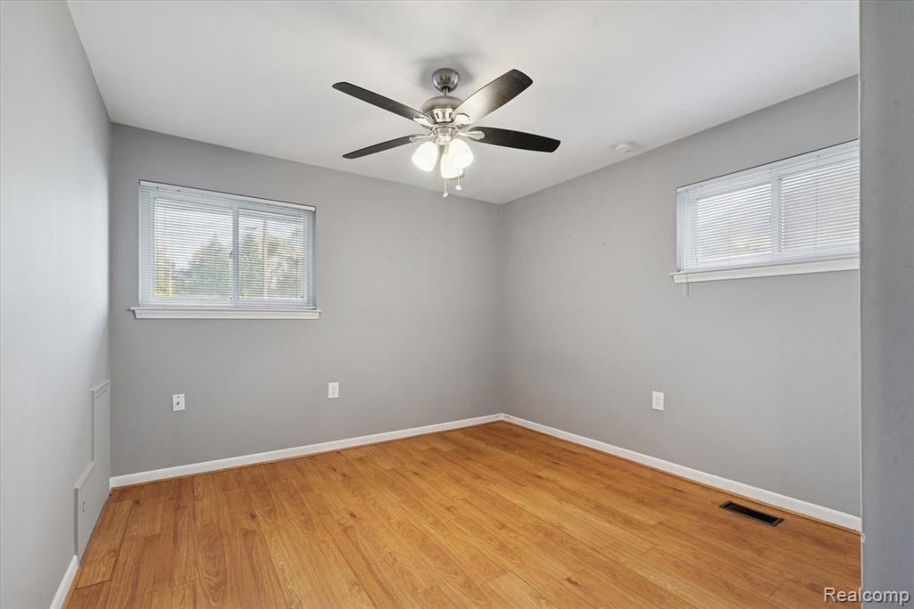 21056 Wick Road Taylor, MI 48180 - Photo 17 of 23