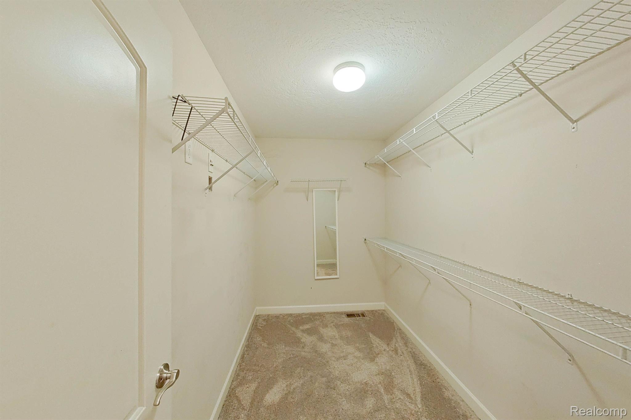27147 Victoria Road Novi, MI 48374 - Photo 32 of 74 Gallery Image 32