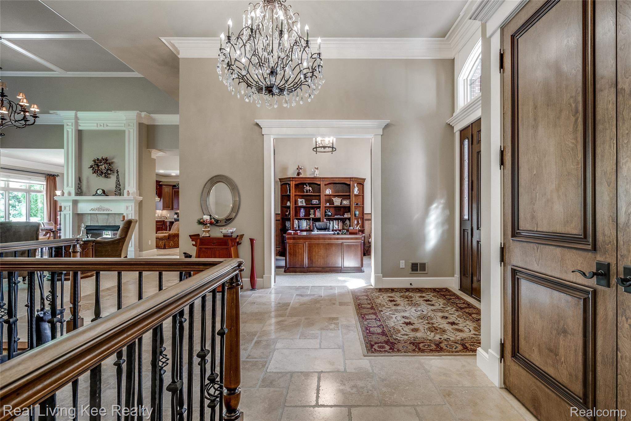 563 Wellington Circle Rochester, MI 48309 - Photo 20 of 68 Interiors (3 of 62).jpg