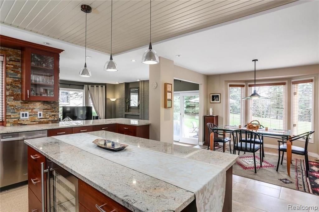 795 Peach Tree Lane Rochester Hills, MI 48306 - Photo 11 of 51