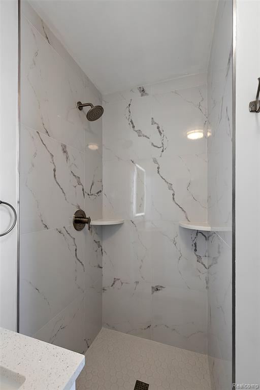 307 Ladd Road, Unit 2 Walled Lake, MI 48390 - Photo 10 of 10
