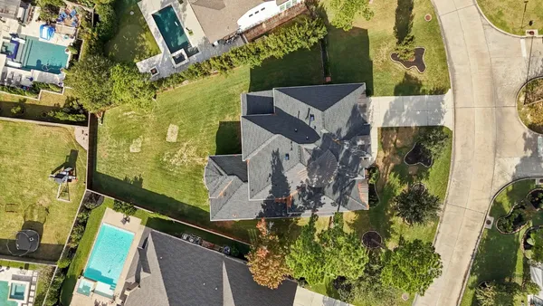 $877,000 | 114 Tehama Place, Montgomery, TX 77316