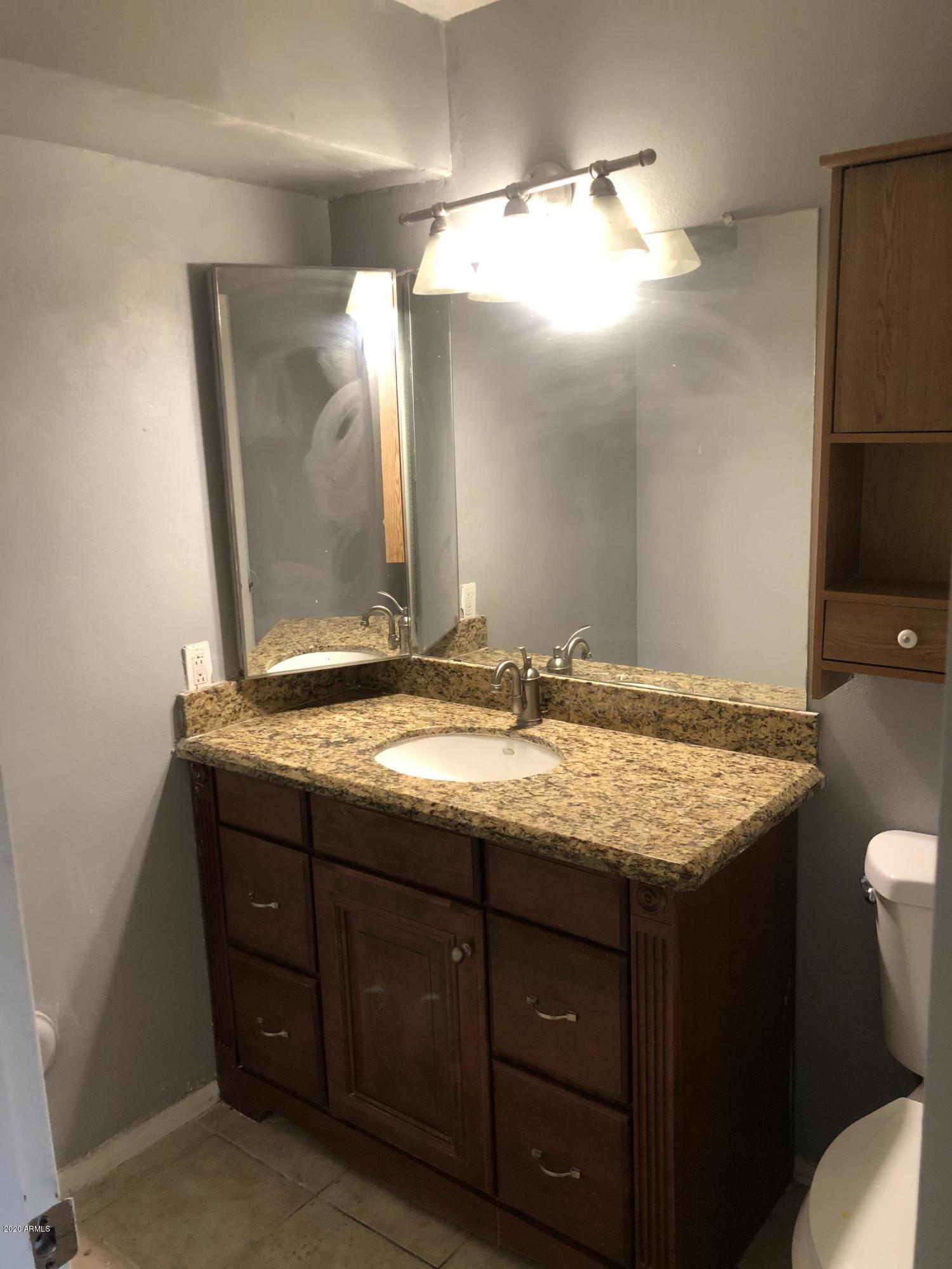 2021 East Osborn Road, Unit 8 Phoenix, AZ 85016 - Photo 7 of 14 IMG_1228