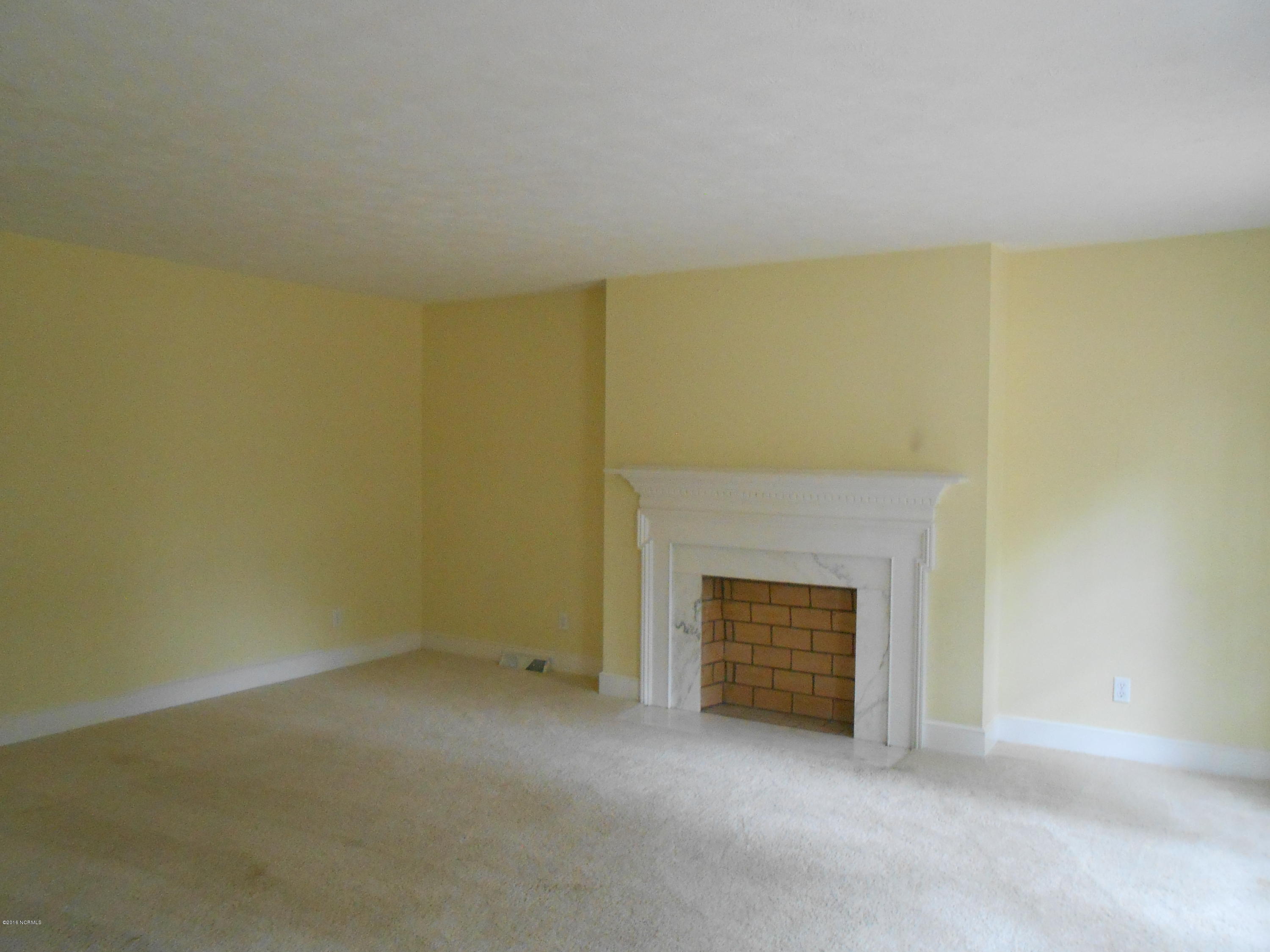 5205 McLeod Road Lumberton, NC 28358 - Photo 4 of 8 DSCN9556