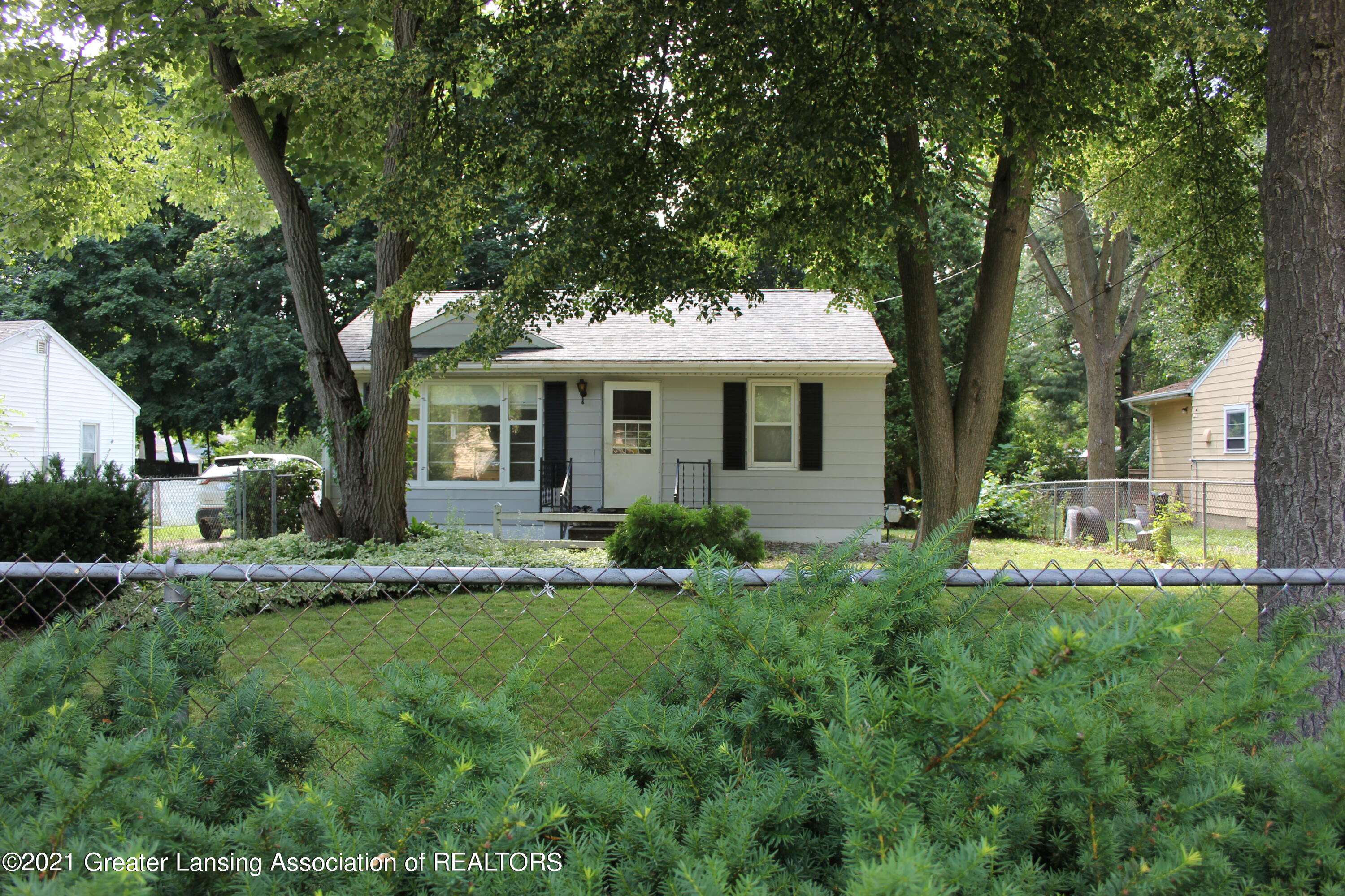 6342 Rosedale Road Lansing, MI 48911 - Photo 2 of 26 7-1