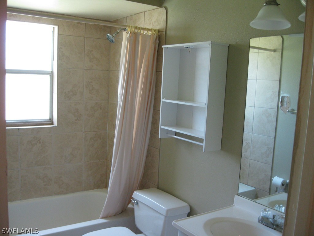 18672 Sarasota Road Fort Myers, FL 33967 - Photo 9 of 12 Gallery Image 9
