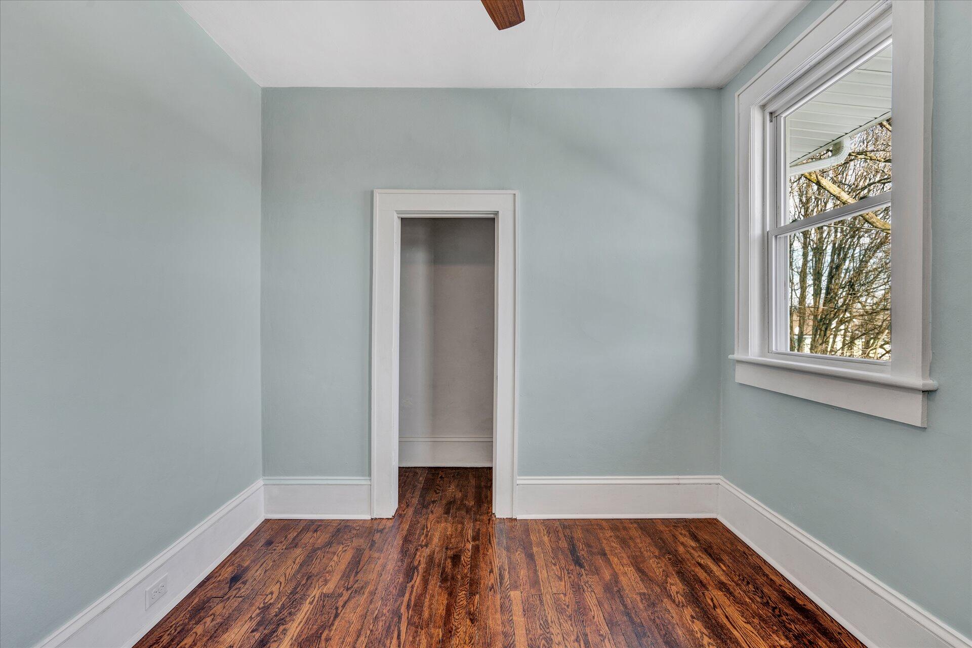 513 Riverland Road Southeast Roanoke, VA 24014 - Photo 23 of 26 Bedroom