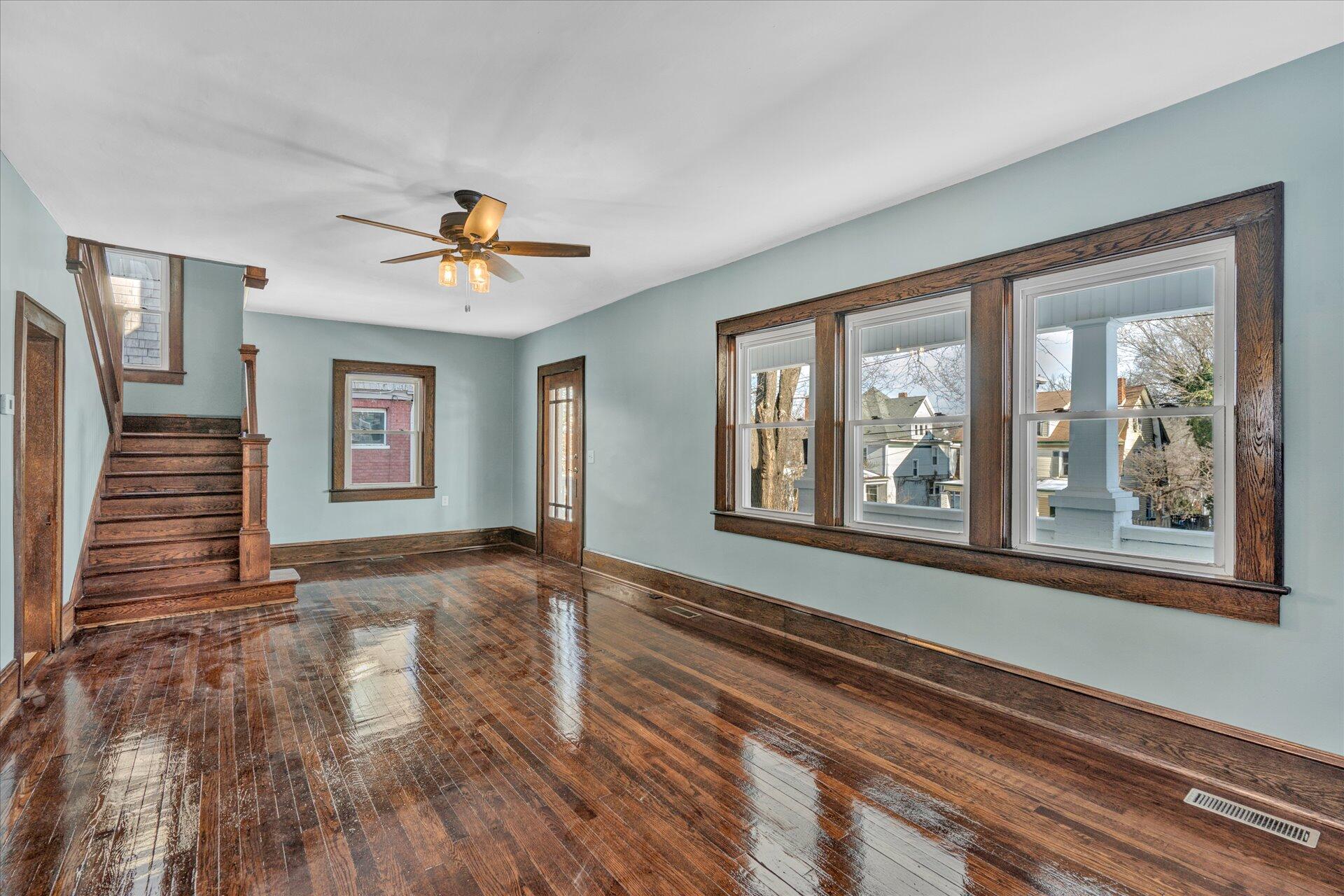 513 Riverland Road Southeast Roanoke, VA 24014 - Photo 4 of 26 1920's charm