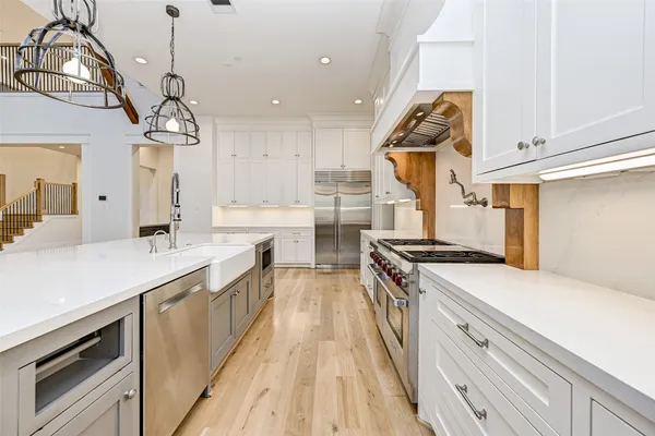 $17,000 | 718 Magdalene Drive, Houston, TX 77024