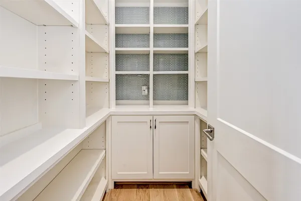 $17,000 | 718 Magdalene Drive, Houston, TX 77024