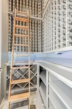 $17,000 | 718 Magdalene Drive, Houston, TX 77024