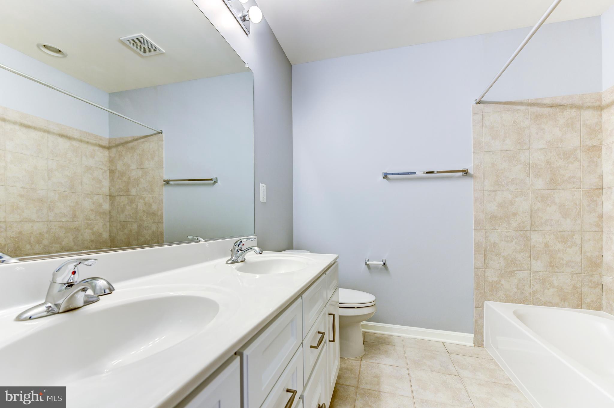 44104 Turf Field Square Chantilly, VA 20152 - Photo 27 of 38