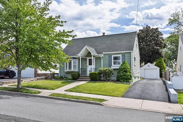 $489,000 | 364 Roosevelt Avenue, Lyndhurst, NJ 07071