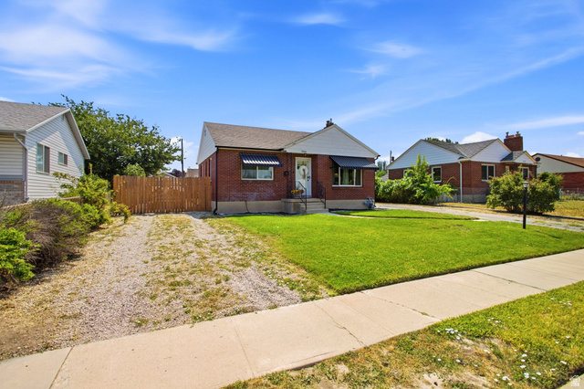 7405 Locust Street Midvale, UT 84047 - Photo 3 of 27