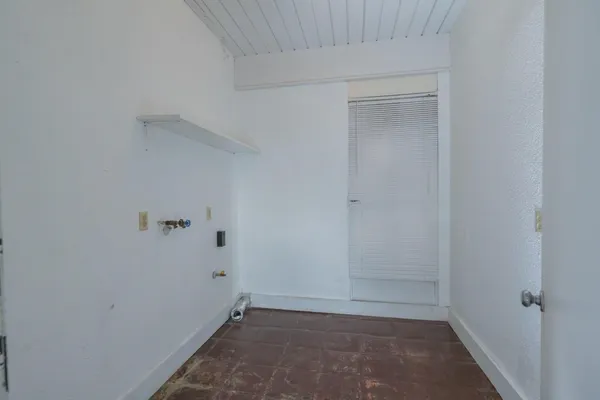 $125,000 | 30 Lakeway Street, Conroe, TX 77304