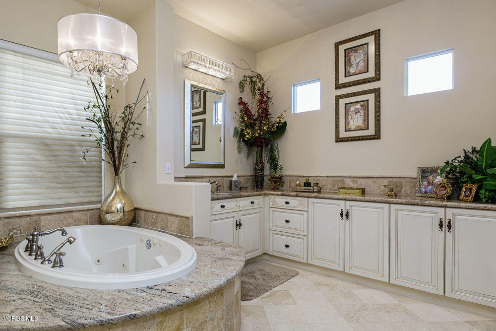 4994 Read Road Thousand Oaks, CA 93021 - Photo 12 of 46 21_master_bath