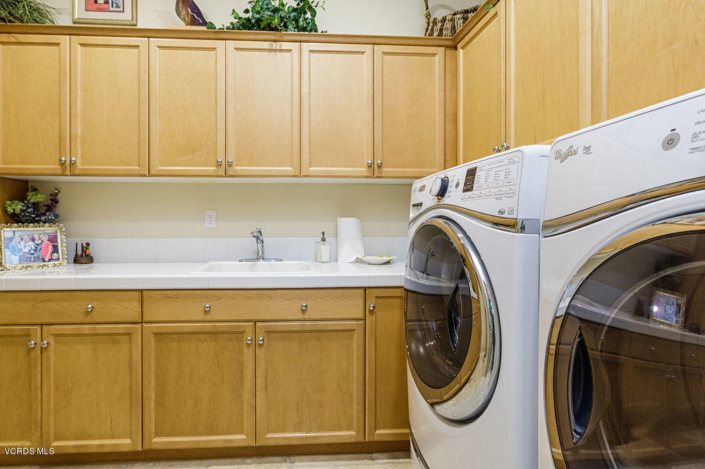 4994 Read Road Thousand Oaks, CA 93021 - Photo 32 of 46 31_laundry_room_
