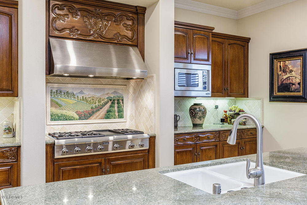 4994 Read Road Thousand Oaks, CA 93021 - Photo 9 of 46 12_kitchen