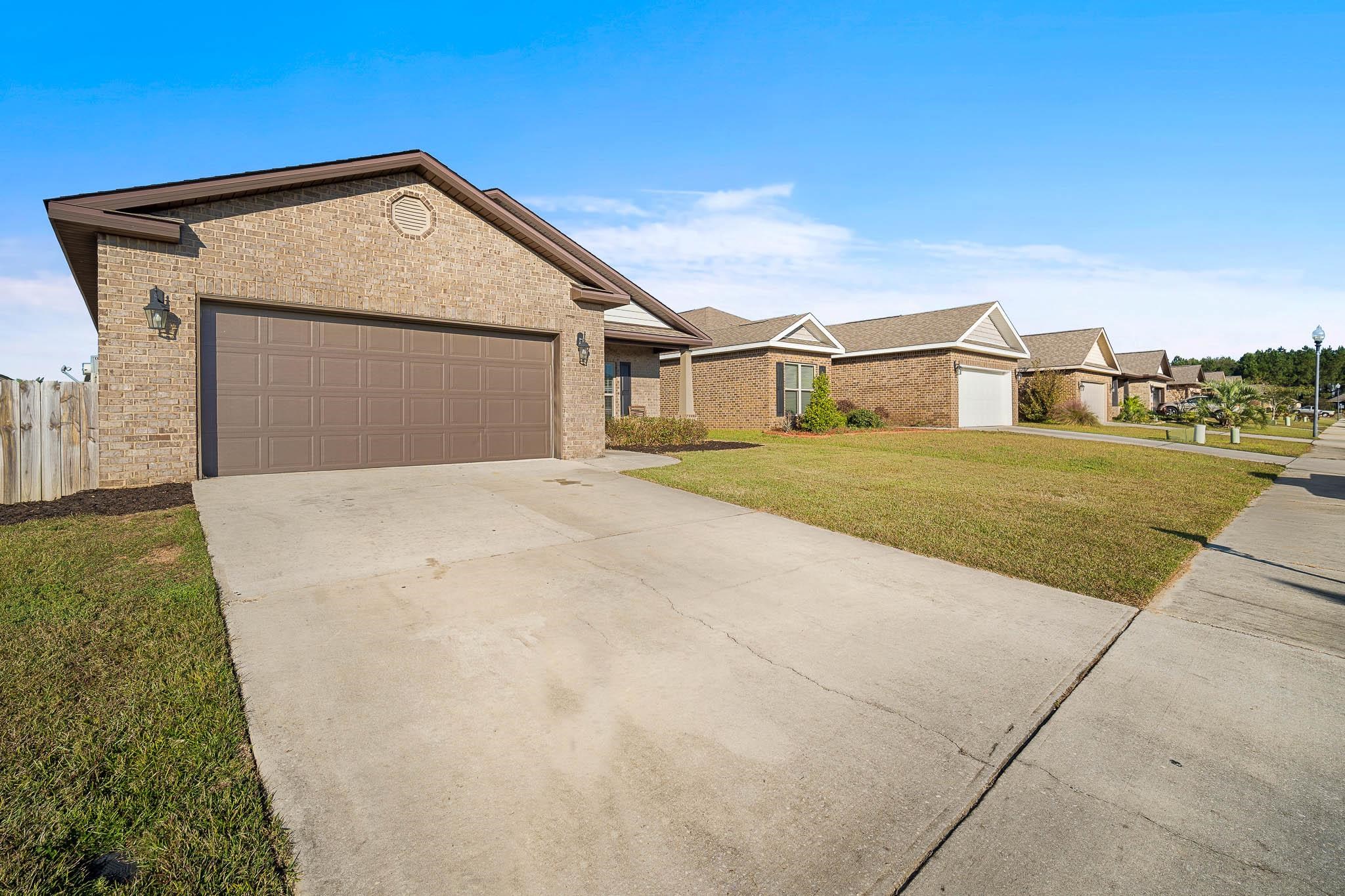 1749 Covington Lane Foley, AL 36535 - Photo 4 of 28