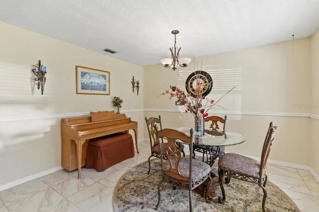 a view of a livingroom with furniture and a livingroom