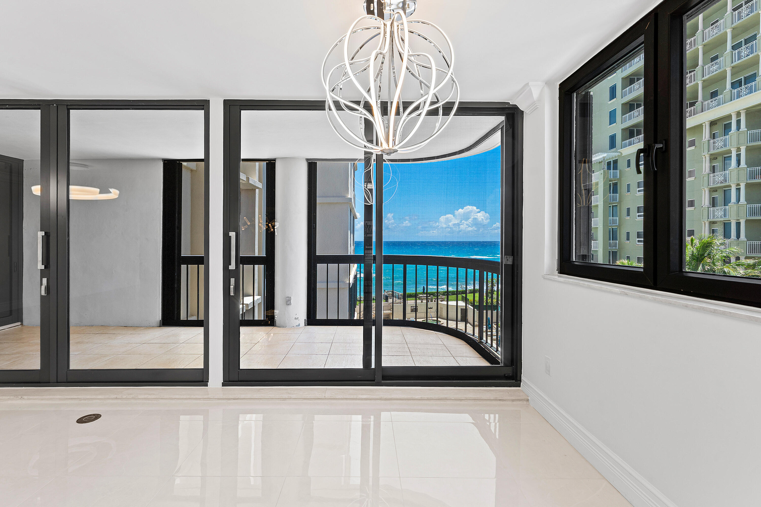 5380 North Ocean Drive, Unit 5A Riviera Beach, FL 33404 - Photo 9 of 38 Breakfast Nook