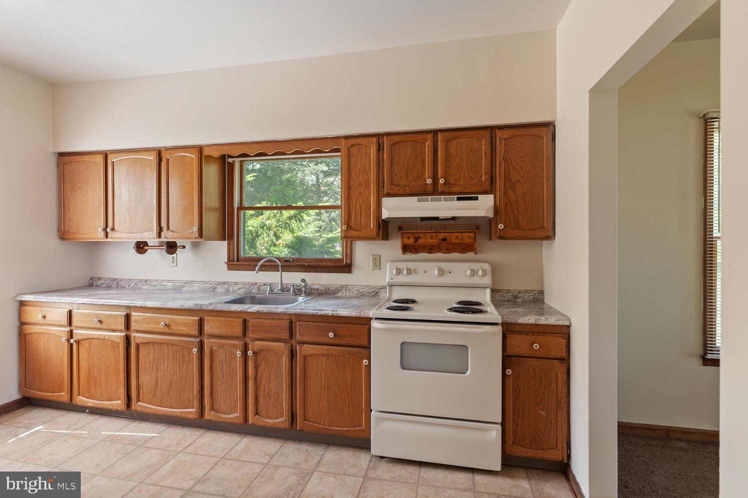 2 Magnolia Road Pemberton, NJ 08068 - Photo 6 of 15