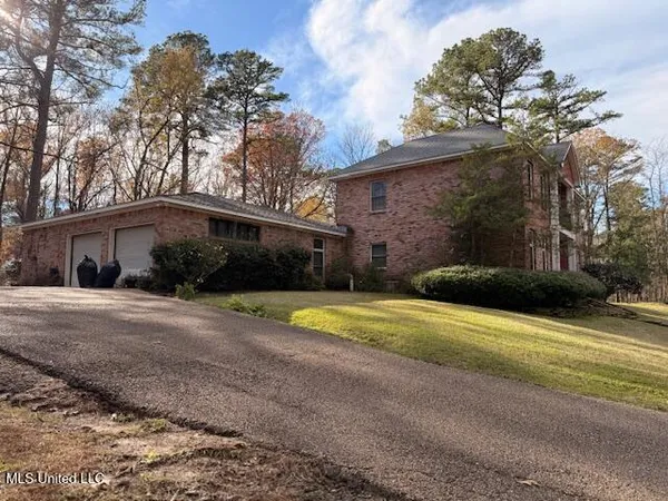 $619,824 | 717 Thomas Lane, Madison, MS 39110