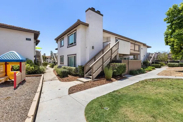 $490,000 | 9872 Shirley Gardens Drive, Unit 4, Santee, CA 92071