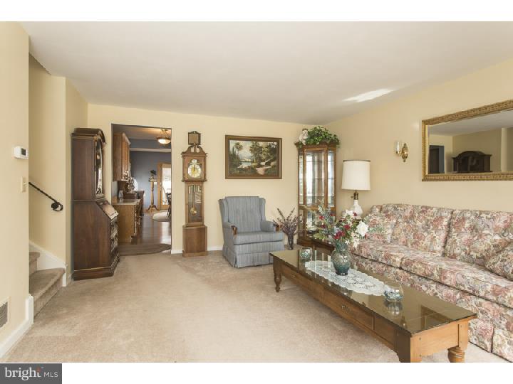 79 Hempstead Road Hamilton, NJ 08610 - Photo 5 of 24 Living Room