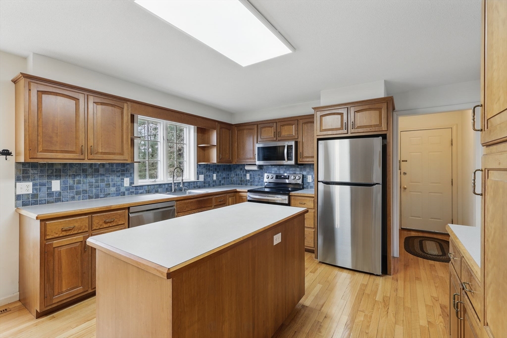 15 Glendale View Drive Hampden, MA 01036 - Photo 14 of 42