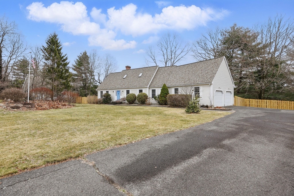 15 Glendale View Drive Hampden, MA 01036 - Photo 3 of 42