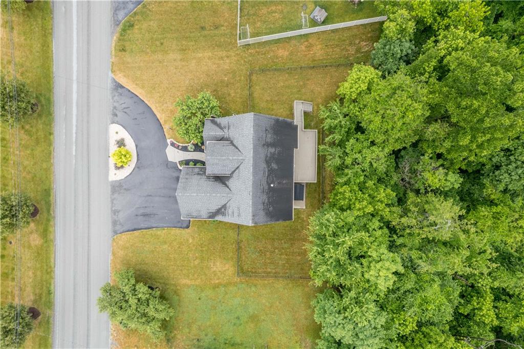 2510 Hilltop Road Presto, PA 15142 - Photo 3 of 36