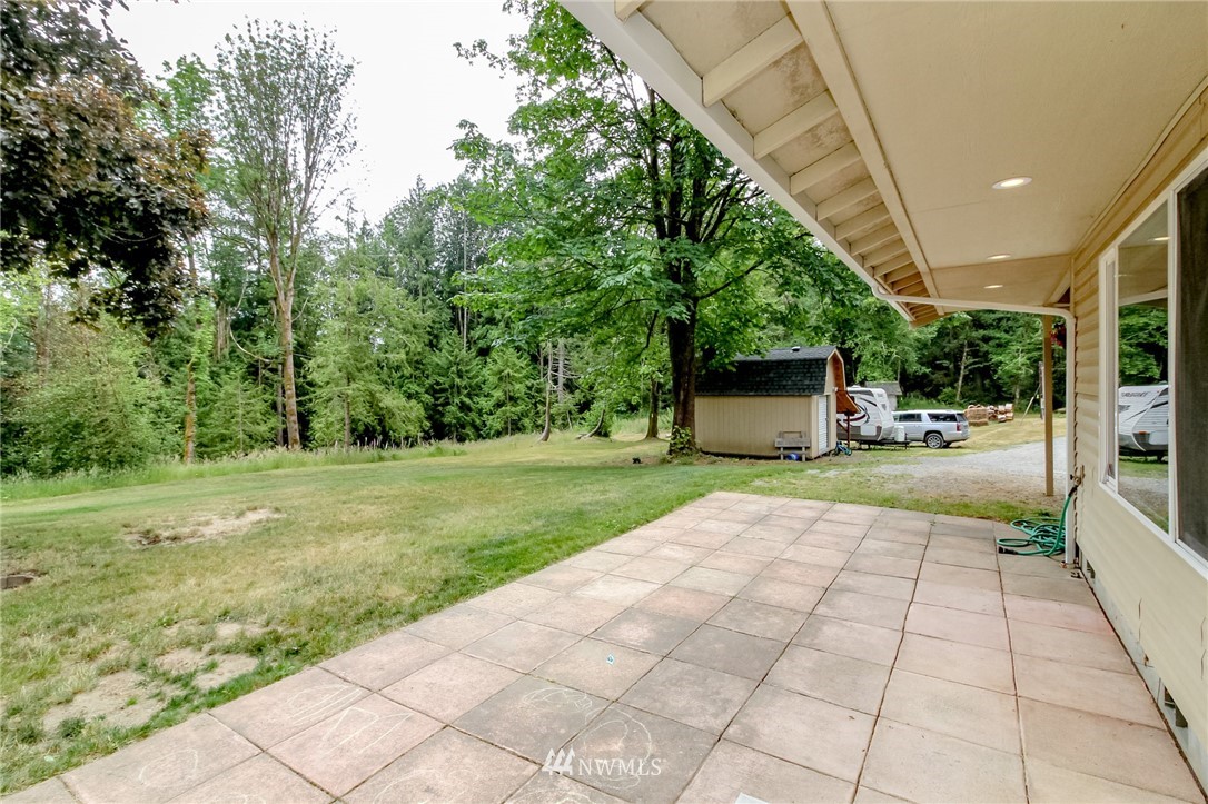 7553 Southeast Fragaria Road Olalla, WA 98359 - Photo 2 of 22 Gallery Image 2