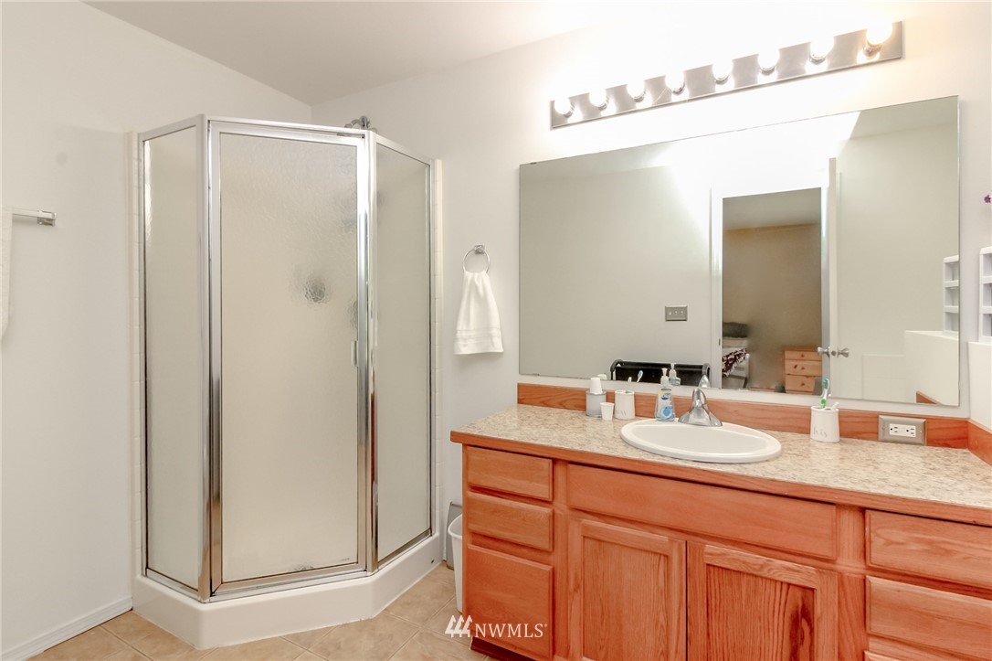 7553 Southeast Fragaria Road Olalla, WA 98359 - Photo 13 of 22 Gallery Image 13