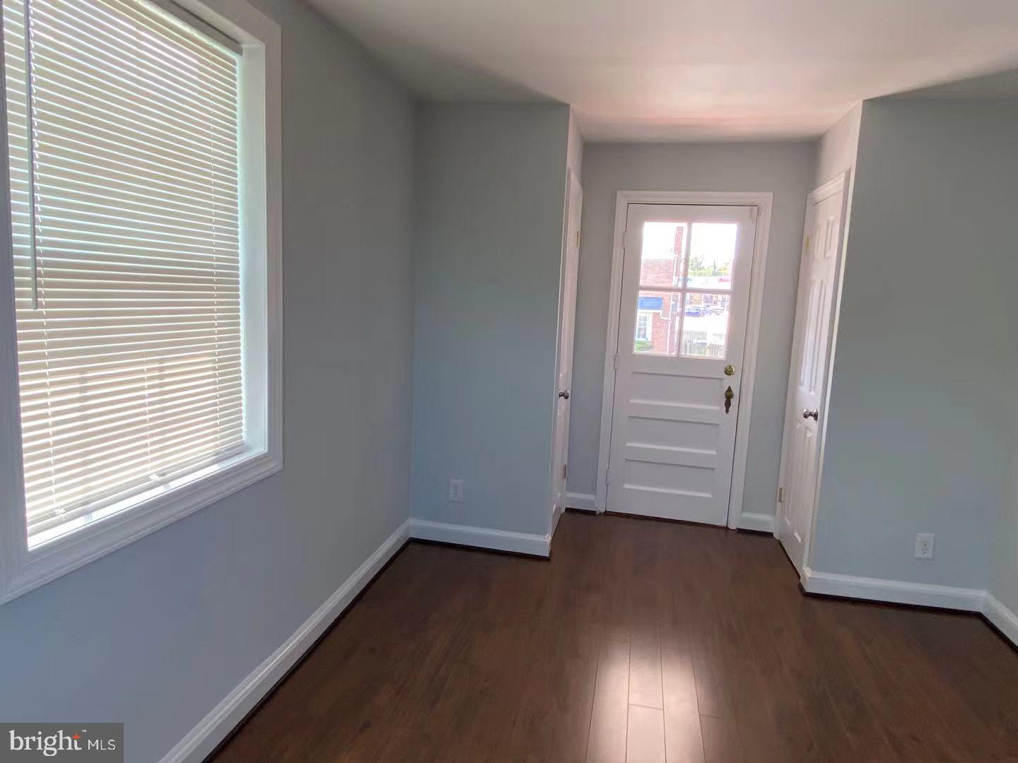 715 Charing Cross Road Baltimore, MD 21229 - Photo 13 of 17