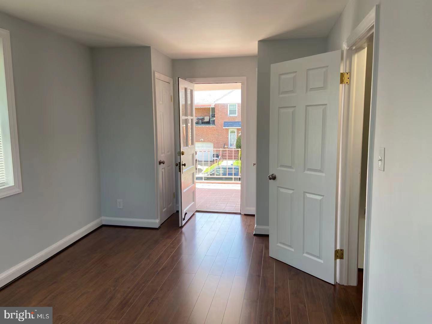 715 Charing Cross Road Baltimore, MD 21229 - Photo 16 of 17