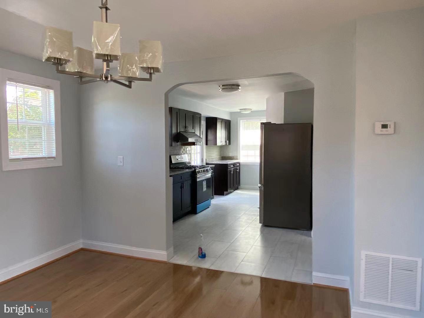 715 Charing Cross Road Baltimore, MD 21229 - Photo 9 of 17