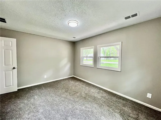 $139,000 | 8416 Greenwood Road, Raytown, MO 64138