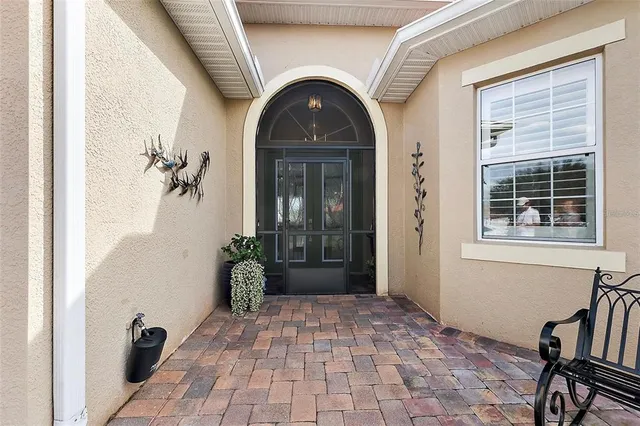 $364,900 | 10199 Mainsail Drive, Oxford, FL 34484