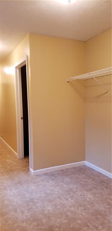 8486 Georgetown Road Columbus, IN 47201 - Photo 8 of 33